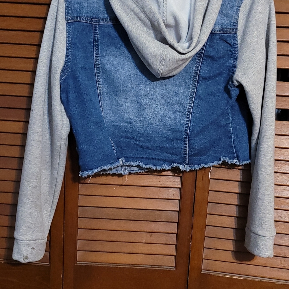 Wallflower Denim And Gray Cropped Jacket With A Hood. Juniors Size Med. Like New - Picture 6 of 6